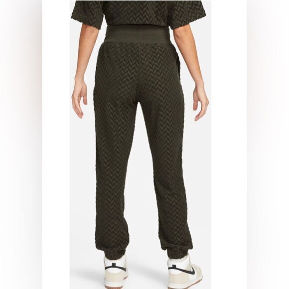 Nike Women's Sportswear Everyday Modern High Rise Joggers - Picture 2 of 15